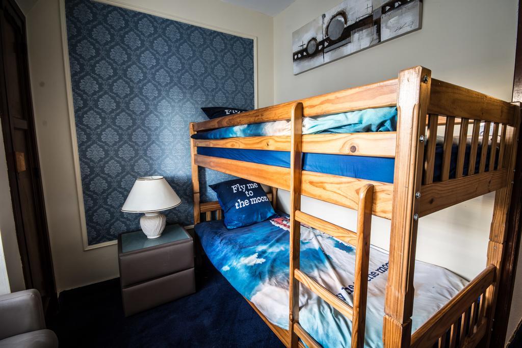 Villa Les Hirondelles De Haan Room photo
